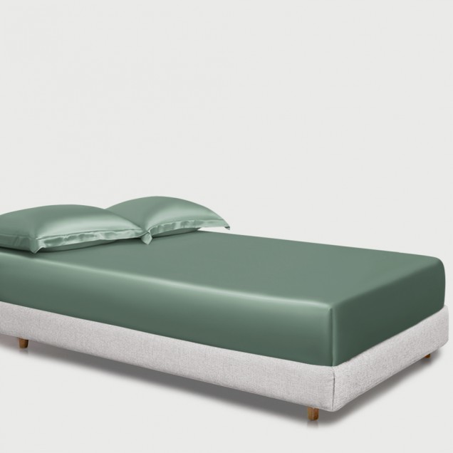 Celadon Green 22 Momme Mulberry Silk Fitted Sheet for Sale Celadon Green 22 Momme Mulberry Silk Fitted Sheet for Sale