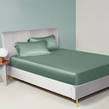 Celadon Green 22 Momme Mulberry Silk Fitted Sheet for Sale