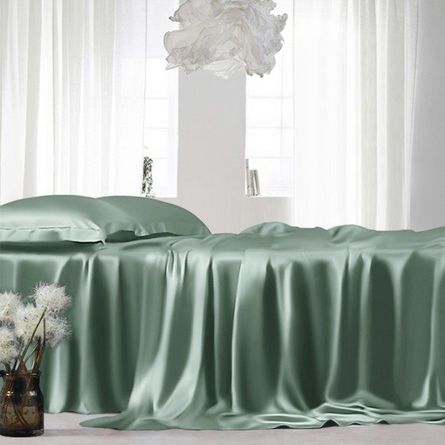 Celadon Green 22 Momme Mulberry Silk Sheet Set for Sale Celadon Green 22 Momme Mulberry Silk Sheet Set for Sale