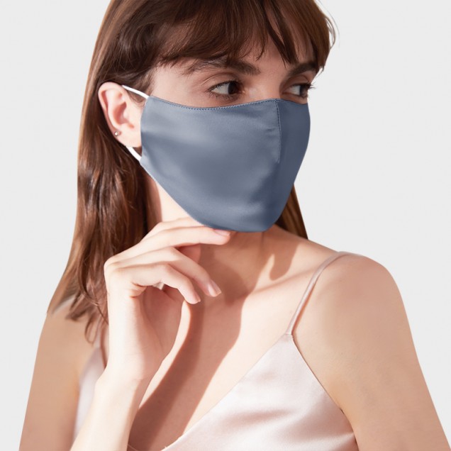 Misty Blue & White Double-Sided 22 Momme Silk Face Mask for Sale Misty Blue & White Double-Sided 22 Momme Silk Face Mask for Sale
