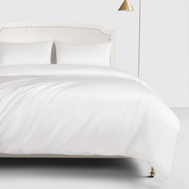 White 22 Momme Mulberry Silk Duvet Cover for Sale