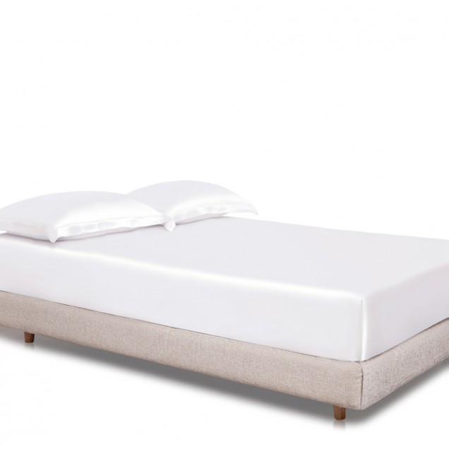 White 22 Momme Mulberry Silk Fitted Sheet for Sale