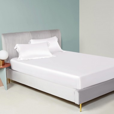 White 22 Momme Mulberry Silk Fitted Sheet for Sale